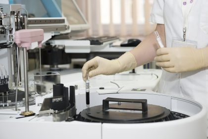 laboratory-gfe260ba34_1280